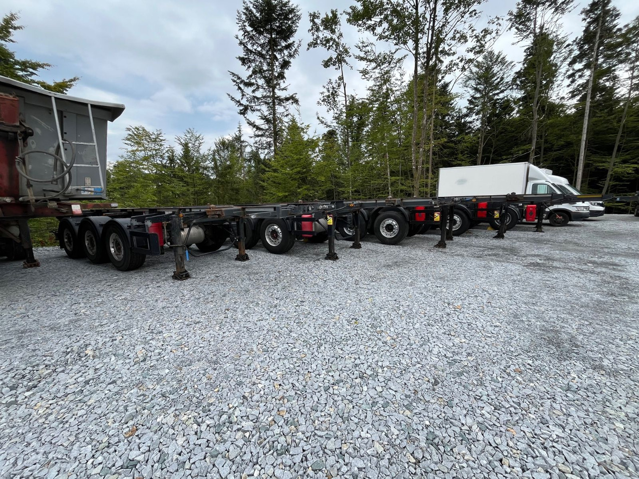 Schwarzmüller S1 R-Serie Tank Chassis ADR SAF Alufelgen - Konteynır taşıyıcı/ Yedek karoser dorse: fotoğraf 4 Schwarzmüller S1 R-Serie Tank Chassis ADR SAF Alufelgen - Konteynır taşıyıcı/ Yedek karoser dorse: fotoğraf 4