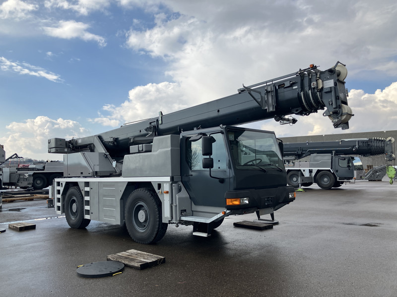 Liebherr LTM 1030-2.1 - Mobil vinç: fotoğraf 1 Liebherr LTM 1030-2.1 - Mobil vinç: fotoğraf 1