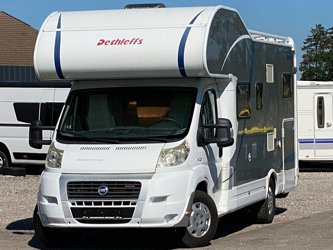 Dethleffs A 7071, Solar,SAT,AHK - Alkovenli karavan: fotoğraf 3 Dethleffs A 7071, Solar,SAT,AHK - Alkovenli karavan: fotoğraf 3