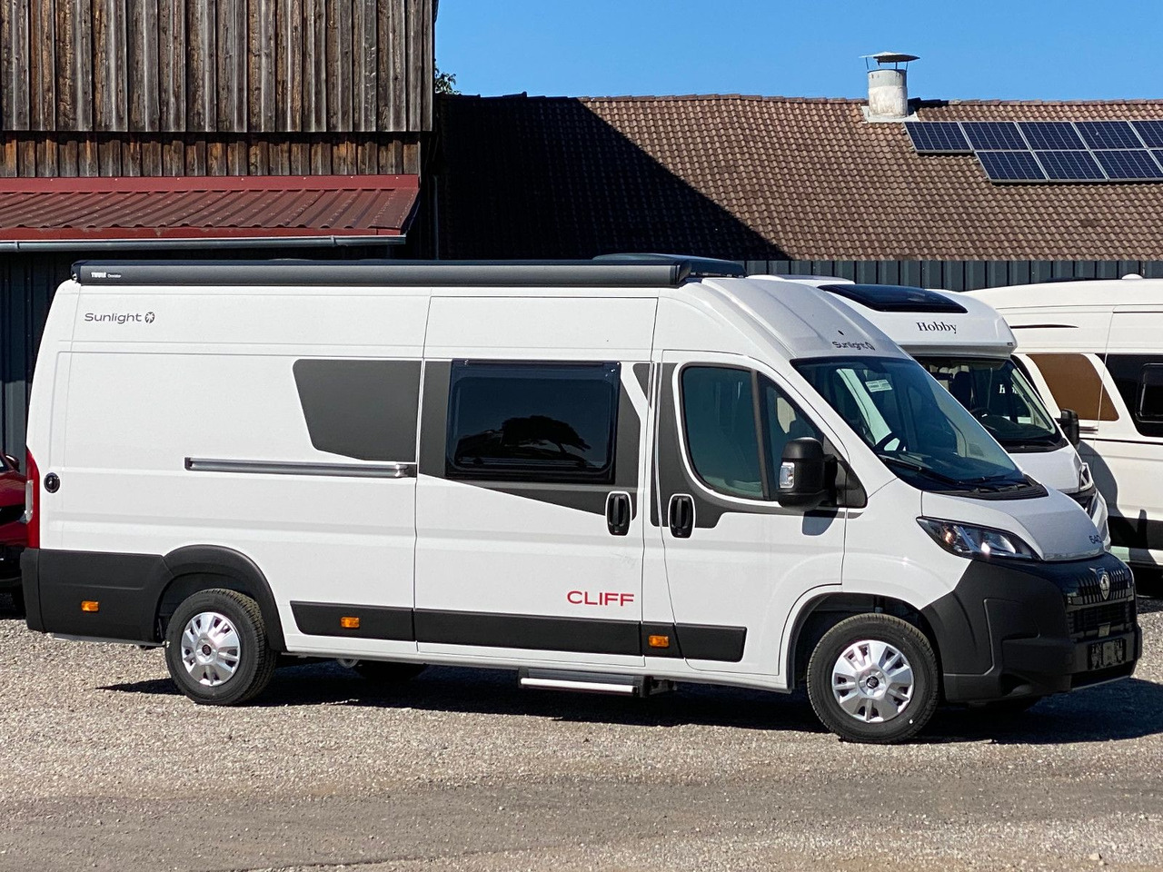 Sunlight Cliff 640 mit Längsbetten,Modell 25 - Camper van: fotoğraf 2 Sunlight Cliff 640 mit Längsbetten,Modell 25 - Camper van: fotoğraf 2
