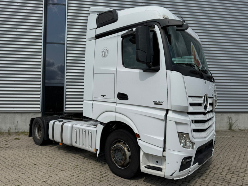 Mercedes-Benz Actros 1845 / Euro 5 / 2 Tanks / 2 In Stock - Çekici: fotoğraf 2 Mercedes-Benz Actros 1845 / Euro 5 / 2 Tanks / 2 In Stock - Çekici: fotoğraf 2