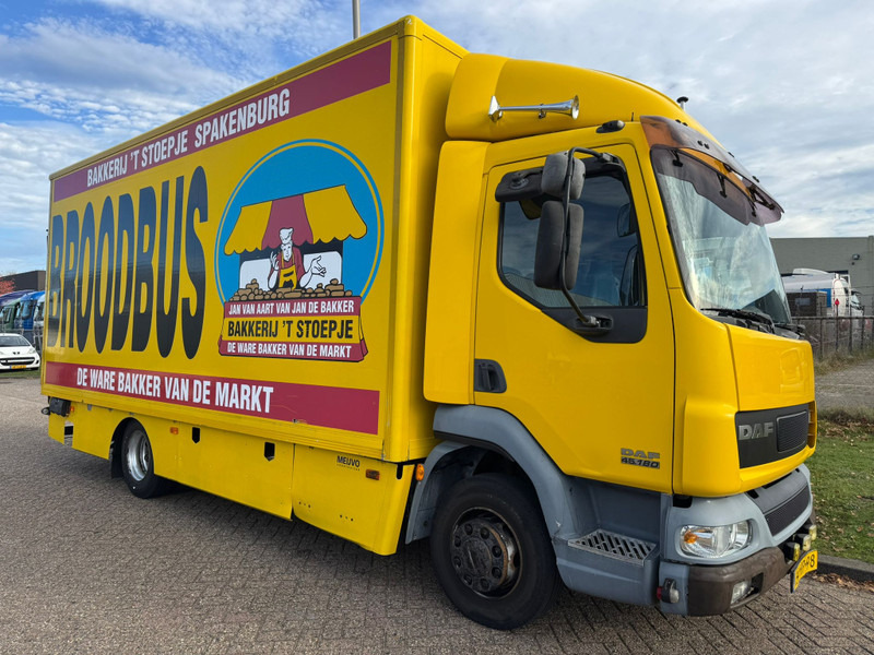 DAF LF 45.180 / Manual / Tail Lift / NL Truck - Kapalı kasa kamyon: fotoğraf 2 DAF LF 45.180 / Manual / Tail Lift / NL Truck - Kapalı kasa kamyon: fotoğraf 2