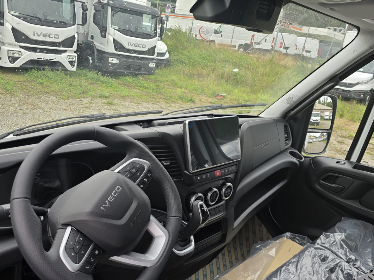 IVECO DAILY 35S18HA8 Koffer/Ladebordwand - Şasi kamyon: fotoğraf 3 IVECO DAILY 35S18HA8 Koffer/Ladebordwand - Şasi kamyon: fotoğraf 3