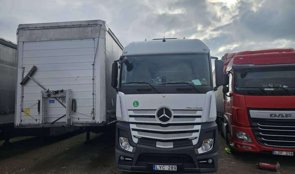 Mercedes-Benz 1845 - Çekici: fotoğraf 3 Mercedes-Benz 1845 - Çekici: fotoğraf 3