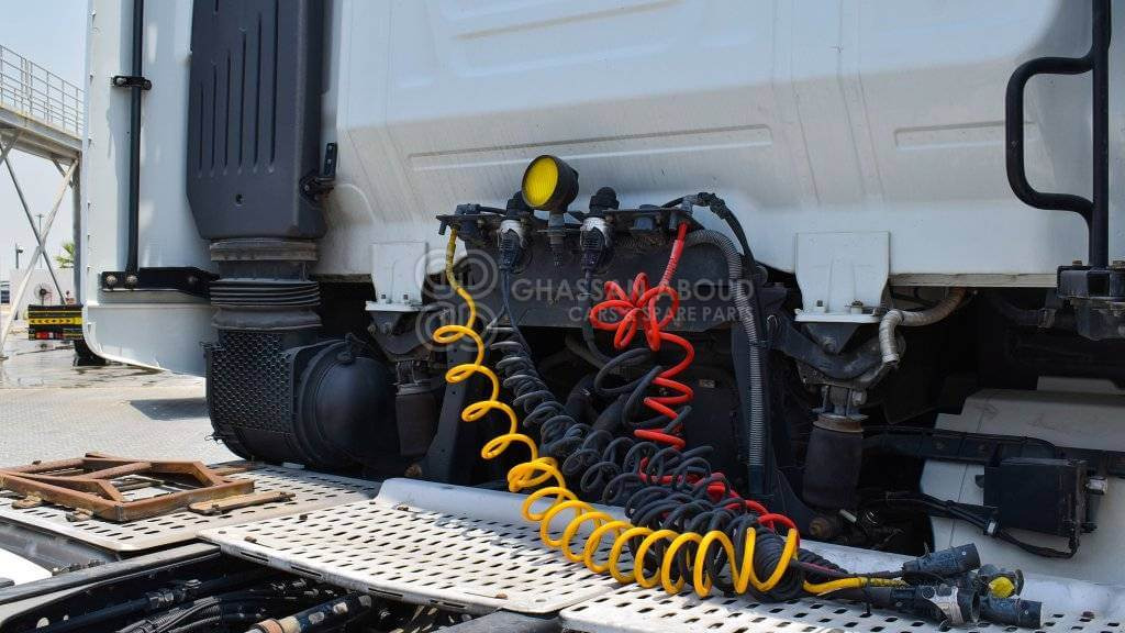 Çekici IVECO AS440S46T/P A/T with Adblue Euro 6 MY 2017: fotoğraf 13