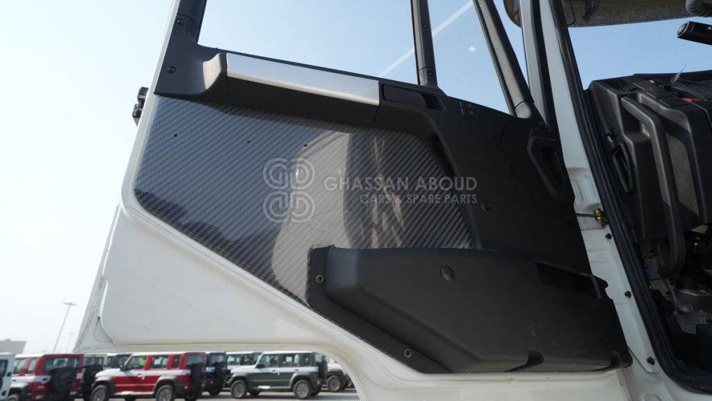 Çekici SHACMAN F3000 6×4 Tractor Head MY25: fotoğraf 9