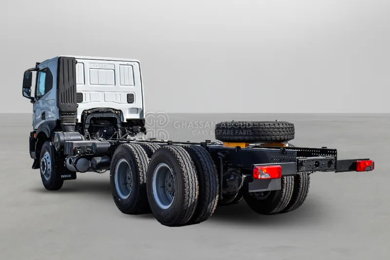 Iveco T-WAY AT380T47H 6x4 R24 Tyres Chassis - Barcelona Stock - Şasi kamyon: fotoğraf 3 Iveco T-WAY AT380T47H 6x4 R24 Tyres Chassis - Barcelona Stock - Şasi kamyon: fotoğraf 3