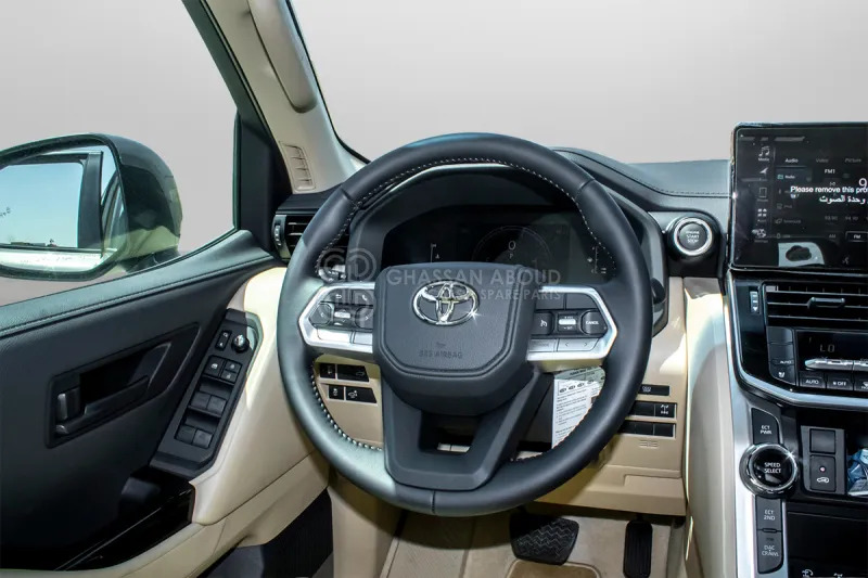 Toyota Land Cruiser 300 - SUV: fotoğraf 5 Toyota Land Cruiser 300 - SUV: fotoğraf 5