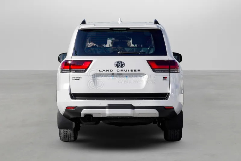 Toyota Land Cruiser 300 - SUV: fotoğraf 5 Toyota Land Cruiser 300 - SUV: fotoğraf 5