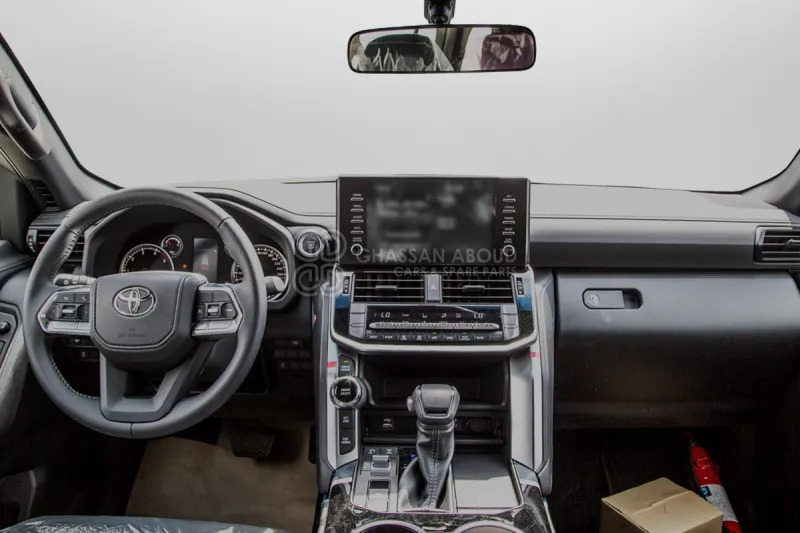 Toyota Land Cruiser - SUV: fotoğraf 5 Toyota Land Cruiser - SUV: fotoğraf 5