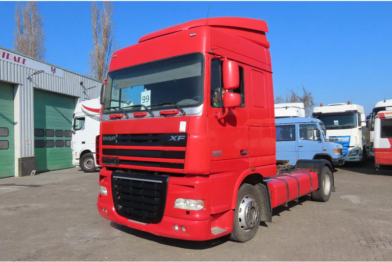 DAF XF 105.460 Euro5 evv, 2 beds, 2 tanks - Çekici: fotoğraf 1 DAF XF 105.460 Euro5 evv, 2 beds, 2 tanks - Çekici: fotoğraf 1