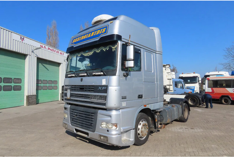 DAF XF 95.480 EURO4 Royal Truck! Manual - Çekici: fotoğraf 3 DAF XF 95.480 EURO4 Royal Truck! Manual - Çekici: fotoğraf 3