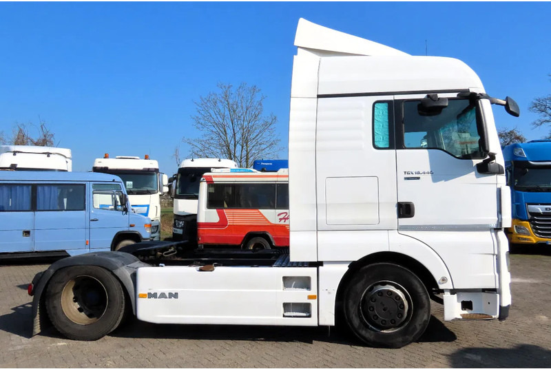 MAN TGX 14.440 EVV EURO5,RETARDER, FRIGO, 2 beds - Çekici: fotoğraf 4 MAN TGX 14.440 EVV EURO5,RETARDER, FRIGO, 2 beds - Çekici: fotoğraf 4