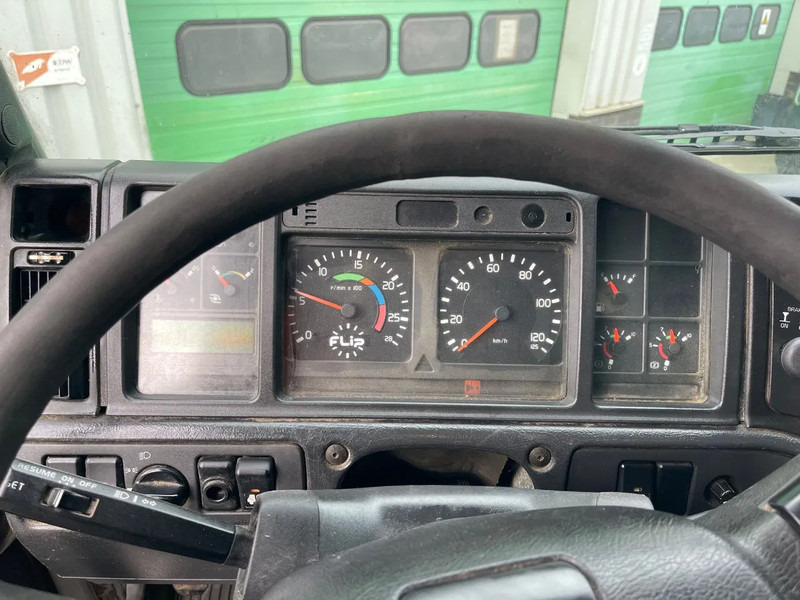 Tanker kamyon Volvo FM 12.380 8X4 SILO AUGER / AIR GREAT CONDITION / fully serviced!: fotoğraf 16 Tanker kamyon Volvo FM 12.380 8X4 SILO AUGER / AIR GREAT CONDITION / fully serviced!: fotoğraf 16