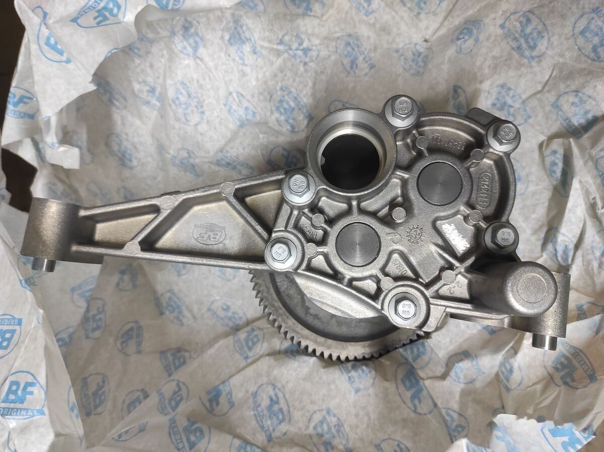 Scania 1746266 Scania truck - Yağ pompası - Kamyon: fotoğraf 1 Scania 1746266 Scania truck - Yağ pompası - Kamyon: fotoğraf 1