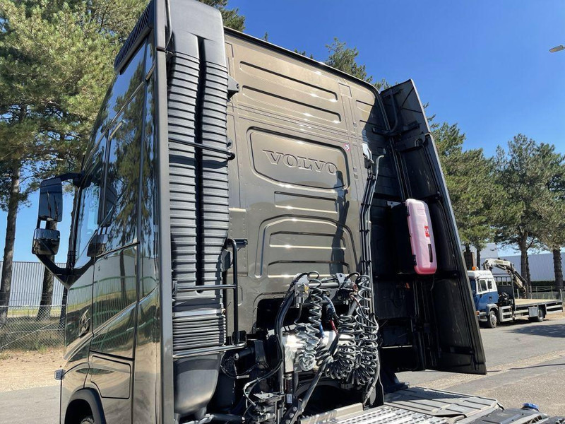 Volvo FH 460 ADR ACC + Dynamic Steering - I-park Cool - Lane Keeping Support - collision warning - leather - ... BE Truck - Çekici: fotoğraf 3 Volvo FH 460 ADR ACC + Dynamic Steering - I-park Cool - Lane Keeping Support - collision warning - leather - ... BE Truck - Çekici: fotoğraf 3