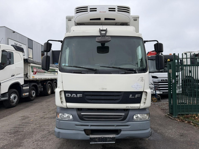 DAF LF 55.300 - 19T FRIGO THERMOKING TS-300e - TAILLIFT - BOX 6m45 x 2m49 x 2m49 - EURO 5 - A/C - BE TRUCK - Refrijeratör kamyon: fotoğraf 2 DAF LF 55.300 - 19T FRIGO THERMOKING TS-300e - TAILLIFT - BOX 6m45 x 2m49 x 2m49 - EURO 5 - A/C - BE TRUCK - Refrijeratör kamyon: fotoğraf 2