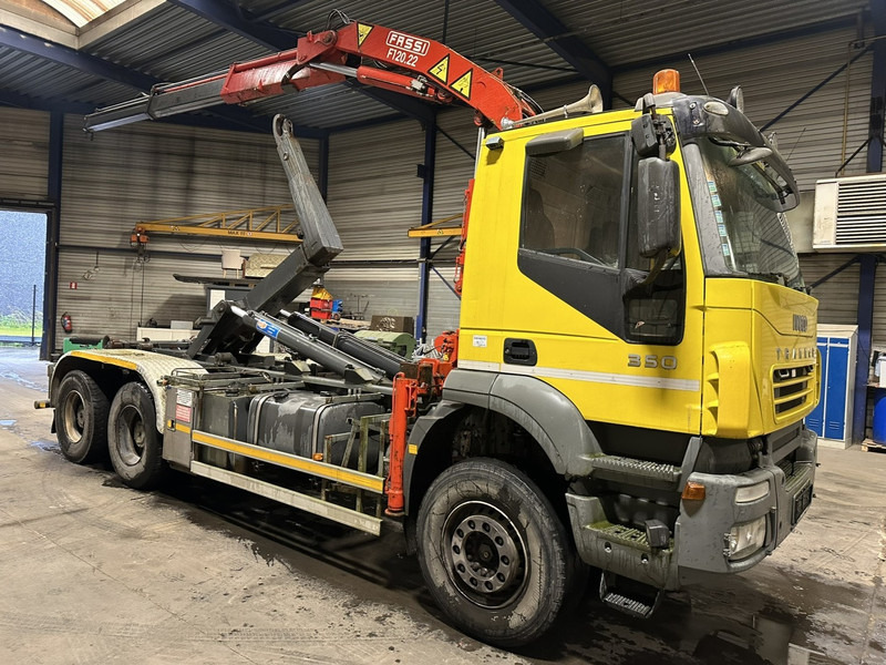 Iveco TRAKKER 350 6x4 HOOKLIFT + CRANE FASSI F120.22 (5/6 F) - *342.000km* - STEEL SPRING / BIG AXLES - AS TRONIC AUTOMATIC GEARBOX - Kancalı yükleyici kamyon, Vinçli kamyon: fotoğraf 1 Iveco TRAKKER 350 6x4 HOOKLIFT + CRANE FASSI F120.22 (5/6 F) - *342.000km* - STEEL SPRING / BIG AXLES - AS TRONIC AUTOMATIC GEARBOX - Kancalı yükleyici kamyon, Vinçli kamyon: fotoğraf 1