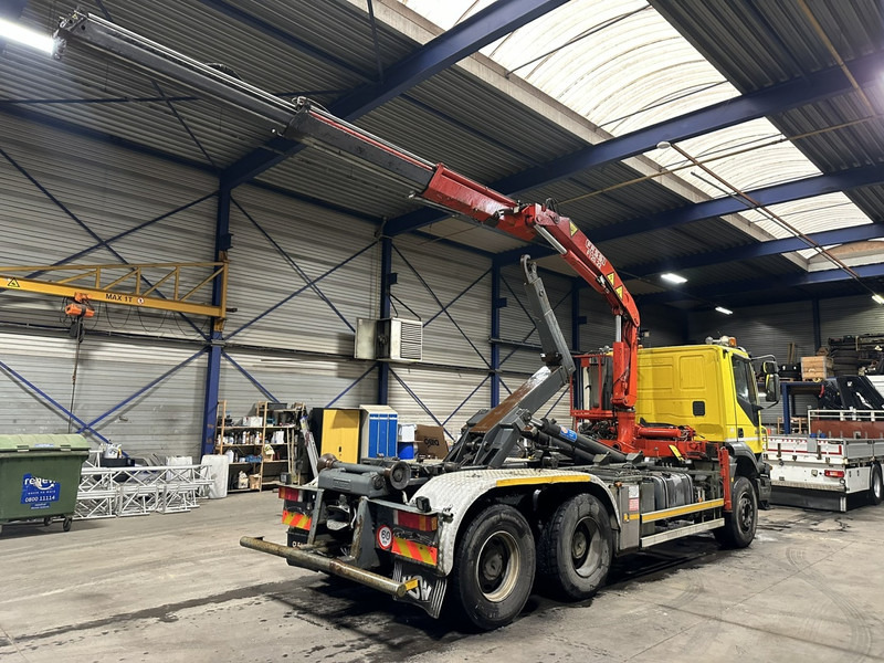 Iveco TRAKKER 350 6x4 HOOKLIFT + CRANE FASSI F120.22 (5/6 F) - *342.000km* - STEEL SPRING / BIG AXLES - AS TRONIC AUTOMATIC GEARBOX - Kancalı yükleyici kamyon, Vinçli kamyon: fotoğraf 5 Iveco TRAKKER 350 6x4 HOOKLIFT + CRANE FASSI F120.22 (5/6 F) - *342.000km* - STEEL SPRING / BIG AXLES - AS TRONIC AUTOMATIC GEARBOX - Kancalı yükleyici kamyon, Vinçli kamyon: fotoğraf 5