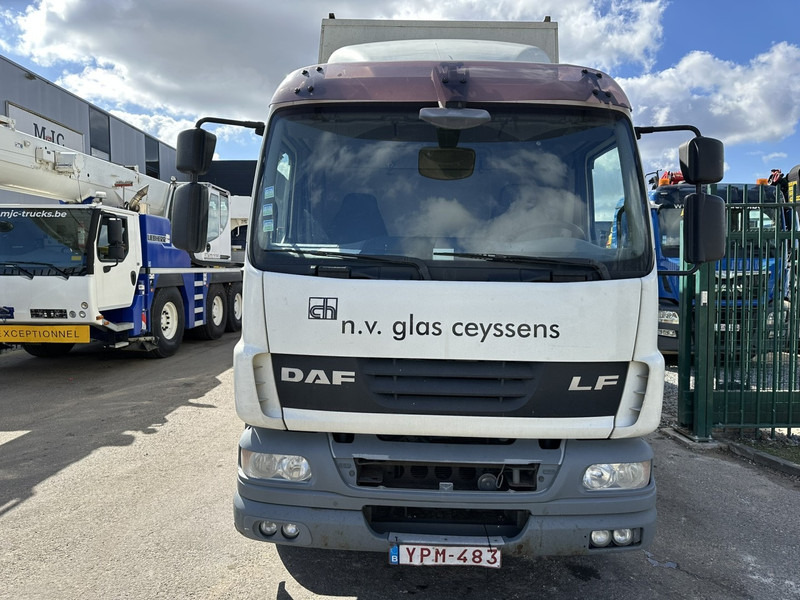 DAF LF 55.250 12T - GLASTRANSPORT / GLASRESTEEL - AIR SUSPENSION - EURO 4 - BELGIAN REGISTRATION - Kamyon: fotoğraf 2 DAF LF 55.250 12T - GLASTRANSPORT / GLASRESTEEL - AIR SUSPENSION - EURO 4 - BELGIAN REGISTRATION - Kamyon: fotoğraf 2