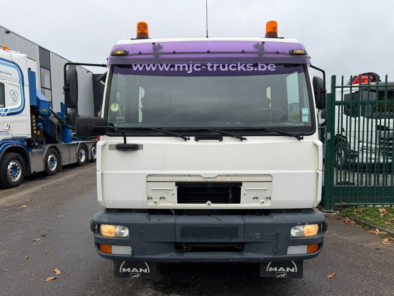 MAN LE 8.180 CLOSED BOX / KOFFER - DOKA - MANUAL GEARBOX - *248.000km* - STEEL SPRING / BLATT / LAMES - BE TRUCK - Kapalı kasa kamyon: fotoğraf 2 MAN LE 8.180 CLOSED BOX / KOFFER - DOKA - MANUAL GEARBOX - *248.000km* - STEEL SPRING / BLATT / LAMES - BE TRUCK - Kapalı kasa kamyon: fotoğraf 2