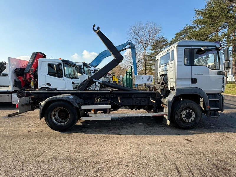 MAN TGA 18.350 4x2 19T HOOKLIFT / ABROLLKIPPER / GANCHO / AMPLIROL - EURO 3 - AS TRONIC AUTOMATIC - Kancalı yükleyici kamyon: fotoğraf 4 MAN TGA 18.350 4x2 19T HOOKLIFT / ABROLLKIPPER / GANCHO / AMPLIROL - EURO 3 - AS TRONIC AUTOMATIC - Kancalı yükleyici kamyon: fotoğraf 4