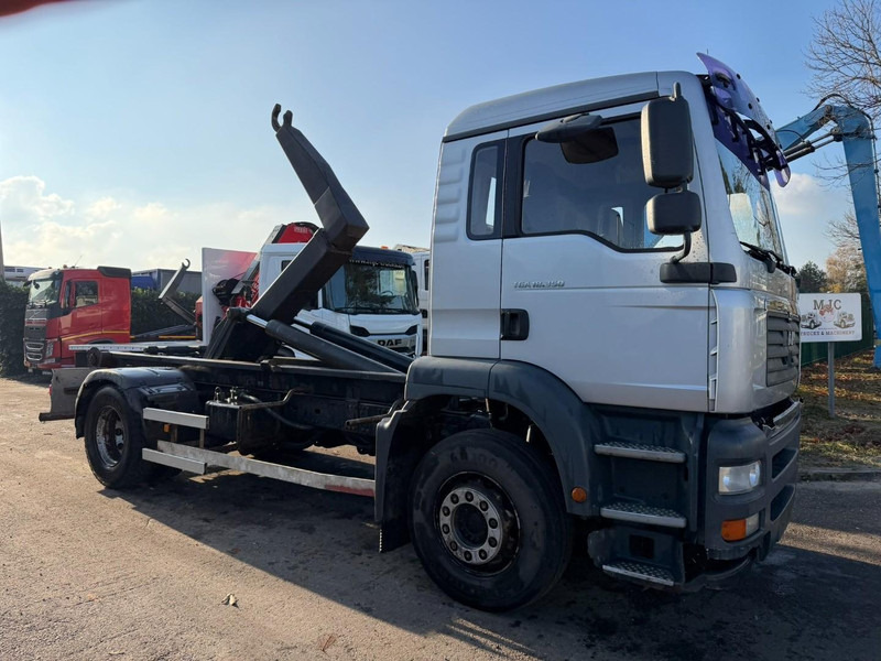 MAN TGA 18.350 4x2 19T HOOKLIFT / ABROLLKIPPER / GANCHO / AMPLIROL - EURO 3 - AS TRONIC AUTOMATIC - Kancalı yükleyici kamyon: fotoğraf 1 MAN TGA 18.350 4x2 19T HOOKLIFT / ABROLLKIPPER / GANCHO / AMPLIROL - EURO 3 - AS TRONIC AUTOMATIC - Kancalı yükleyici kamyon: fotoğraf 1