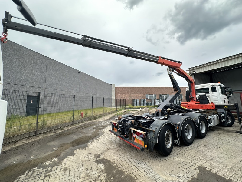 MAN TGS 35.400 8x4 TRIDEM HOOKLIFT T22 + CRANE PALFINGER PK 18001 EH + RADIO - EURO 5 - LIFT/STEERING AXLE - BE TRUCK - Kancalı yükleyici kamyon, Vinçli kamyon: fotoğraf 5 MAN TGS 35.400 8x4 TRIDEM HOOKLIFT T22 + CRANE PALFINGER PK 18001 EH + RADIO - EURO 5 - LIFT/STEERING AXLE - BE TRUCK - Kancalı yükleyici kamyon, Vinçli kamyon: fotoğraf 5