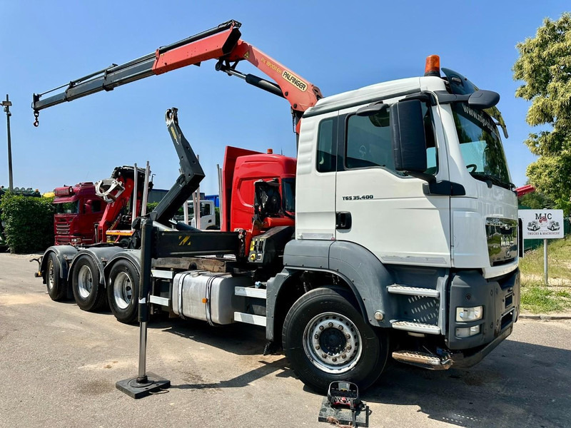 MAN TGS 35.400 8x4 TRIDEM HOOKLIFT T22 + CRANE PALFINGER PK 18001 EH + RADIO - EURO 5 - LIFT/STEERING AXLE - BE TRUCK - Kancalı yükleyici kamyon, Vinçli kamyon: fotoğraf 1 MAN TGS 35.400 8x4 TRIDEM HOOKLIFT T22 + CRANE PALFINGER PK 18001 EH + RADIO - EURO 5 - LIFT/STEERING AXLE - BE TRUCK - Kancalı yükleyici kamyon, Vinçli kamyon: fotoğraf 1