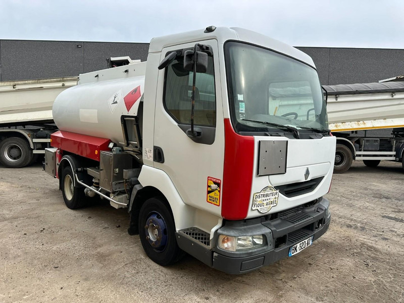 Renault MIDLUM 150 FUEL TANKER / CITERNE MAZOUT - 6500L - 3 COMPARTIMENTS - *ENGINE PROBLEM* - Tanker kamyon: fotoğraf 2 Renault MIDLUM 150 FUEL TANKER / CITERNE MAZOUT - 6500L - 3 COMPARTIMENTS - *ENGINE PROBLEM* - Tanker kamyon: fotoğraf 2