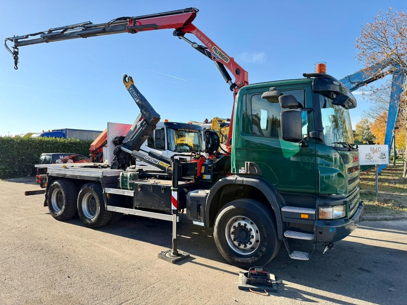 Scania P400 6x4 HOOKLIFT + CRANE PALFINGER PK9001 EH - RETARDER - 5/6F + ROTATOR + RADIO - WB 3m90 - EURO 5 - HUB REDUCTION / SPRING - BE TRUCK - Kancalı yükleyici kamyon, Vinçli kamyon: fotoğraf 1 Scania P400 6x4 HOOKLIFT + CRANE PALFINGER PK9001 EH - RETARDER - 5/6F + ROTATOR + RADIO - WB 3m90 - EURO 5 - HUB REDUCTION / SPRING - BE TRUCK - Kancalı yükleyici kamyon, Vinçli kamyon: fotoğraf 1