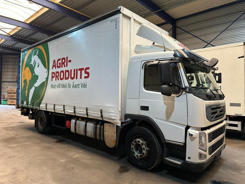 Volvo FM 330 4x2 BOX 7m x 2m48 x 2m75 - 542.000km - EURO 5 - I SHIFT - 19T - A/C - LARGE TAILLIFT - Tenteli kamyon: fotoğraf 1 Volvo FM 330 4x2 BOX 7m x 2m48 x 2m75 - 542.000km - EURO 5 - I SHIFT - 19T - A/C - LARGE TAILLIFT - Tenteli kamyon: fotoğraf 1