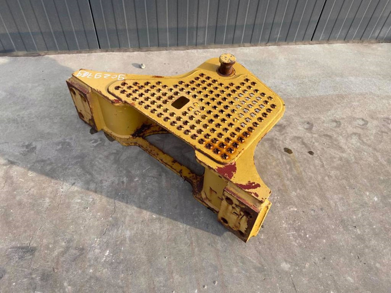 Cat D4 NG Zugtraverse - Ataşman - İş makinaları: fotoğraf 2 Cat D4 NG Zugtraverse - Ataşman - İş makinaları: fotoğraf 2