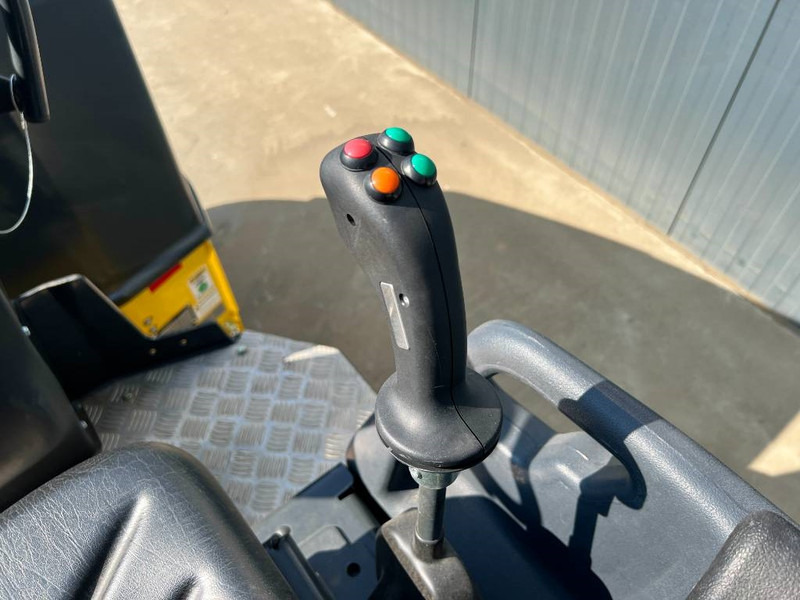 Yeni Silindir makinesi Bomag BW100 AD-5: fotoğraf 13 Yeni Silindir makinesi Bomag BW100 AD-5: fotoğraf 13