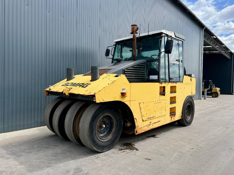 Bomag BW24R - Lastik tekerlekli silindir: fotoğraf 1 Bomag BW24R - Lastik tekerlekli silindir: fotoğraf 1