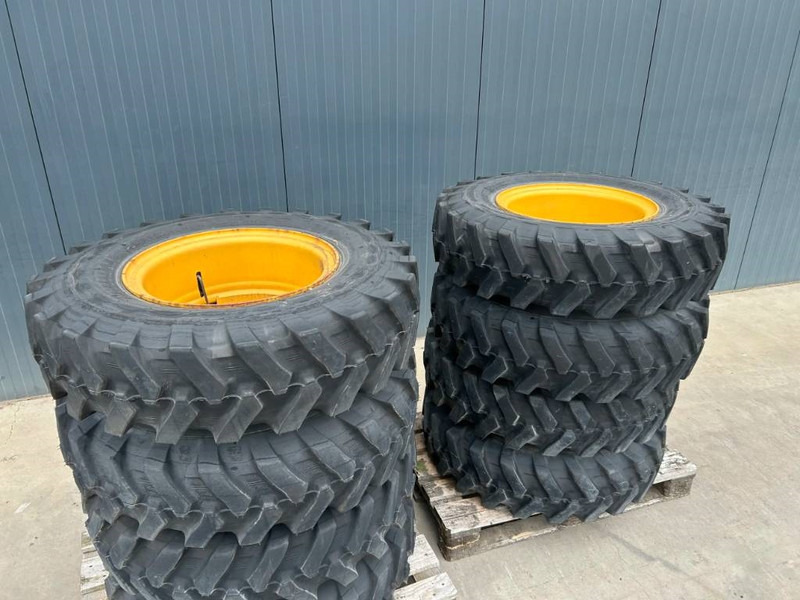 Bridgestone 1000 x 20 Set / 10.00 x 20: 4x2 Tyres - Lastikler ve jantlar - İş makinaları: fotoğraf 3 Bridgestone 1000 x 20 Set / 10.00 x 20: 4x2 Tyres - Lastikler ve jantlar - İş makinaları: fotoğraf 3