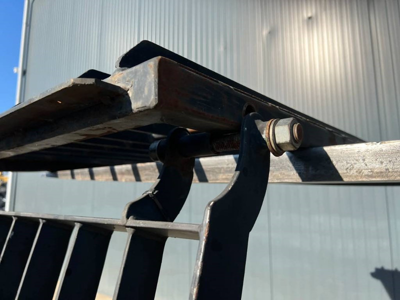 Cat 313D / M315D / 320D / 325D / 330D / 345C / 365C / - Kabin ve iç mekan - İş makinaları: fotoğraf 3 Cat 313D / M315D / 320D / 325D / 330D / 345C / 365C / - Kabin ve iç mekan - İş makinaları: fotoğraf 3