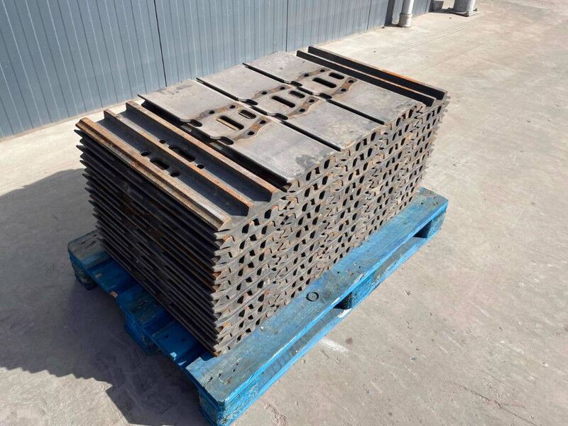 Hyundai R210 / R215 / R220 / R235 / R250 / R260 - Çerçeve/ Şasi - İş makinaları: fotoğraf 1 Hyundai R210 / R215 / R220 / R235 / R250 / R260 - Çerçeve/ Şasi - İş makinaları: fotoğraf 1