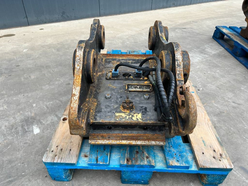 KLEPP MEK KM70 - S70- 323D - Çabuk bağlantı - İş makinaları: fotoğraf 2 KLEPP MEK KM70 - S70- 323D - Çabuk bağlantı - İş makinaları: fotoğraf 2