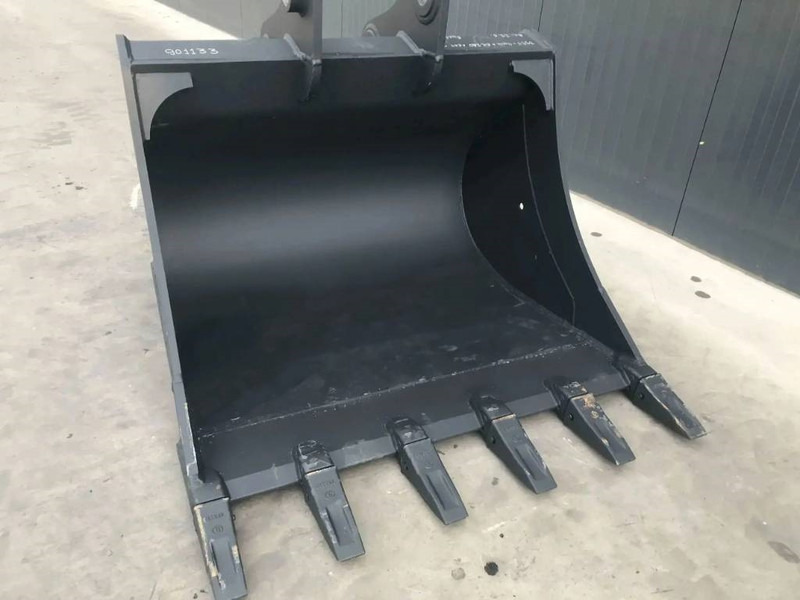 Komatsu PC210 - Kova - İş makinaları: fotoğraf 3 Komatsu PC210 - Kova - İş makinaları: fotoğraf 3