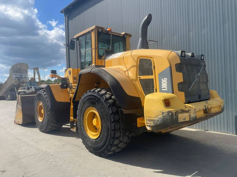Volvo L180G - Tekerlekli yükleyici: fotoğraf 2 Volvo L180G - Tekerlekli yükleyici: fotoğraf 2