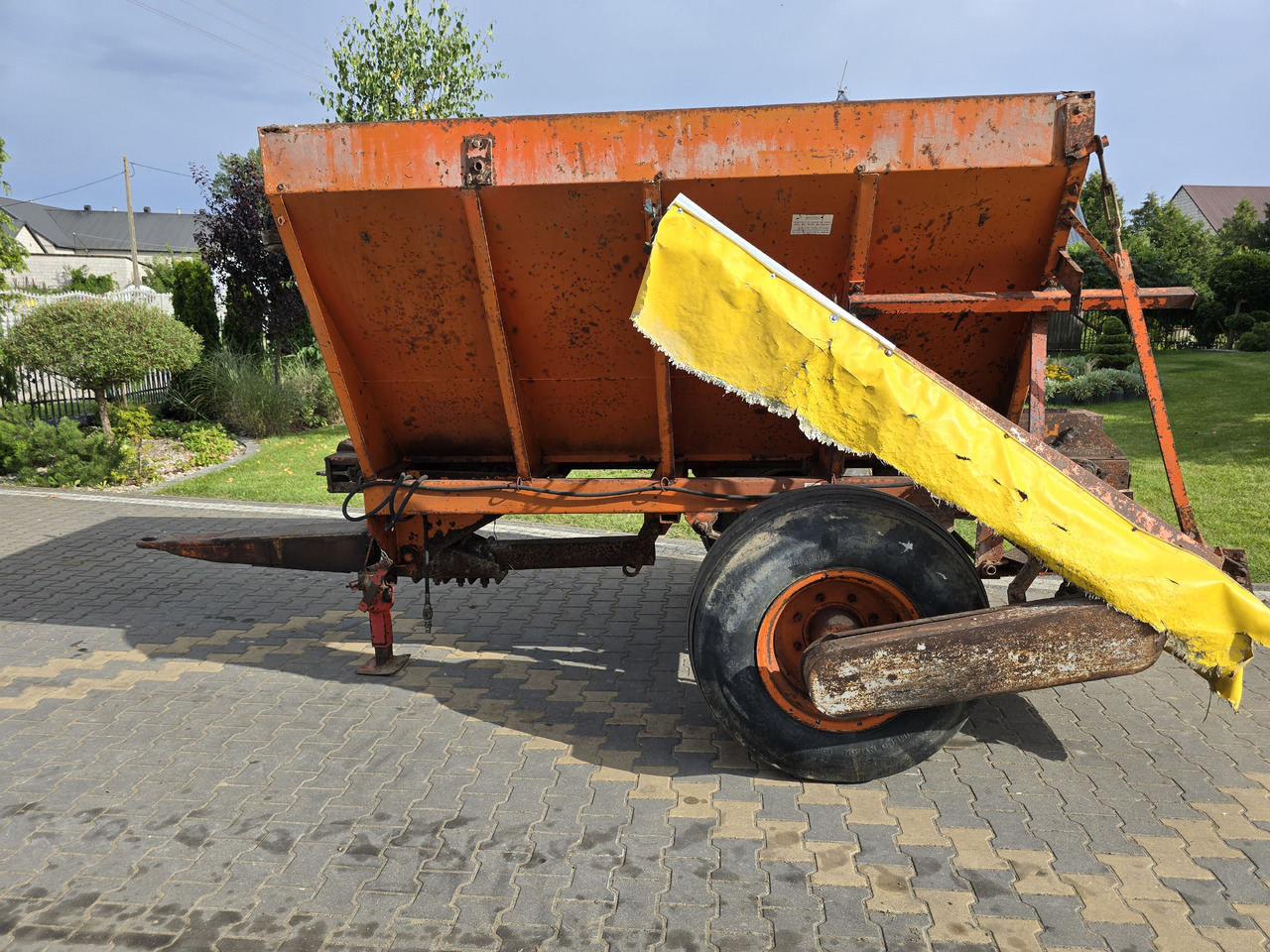 AMOS AGMT 5 ton - Gübre serpme makinesi: fotoğraf 4 AMOS AGMT 5 ton - Gübre serpme makinesi: fotoğraf 4