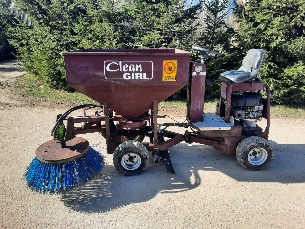 Gram Slotsmedie Clean Girl - Gübresi serpme makinesi: fotoğraf 1 Gram Slotsmedie Clean Girl - Gübresi serpme makinesi: fotoğraf 1