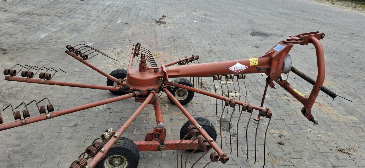 KUHN GA 300 GM - Ot toplama tırmığı: fotoğraf 4 KUHN GA 300 GM - Ot toplama tırmığı: fotoğraf 4