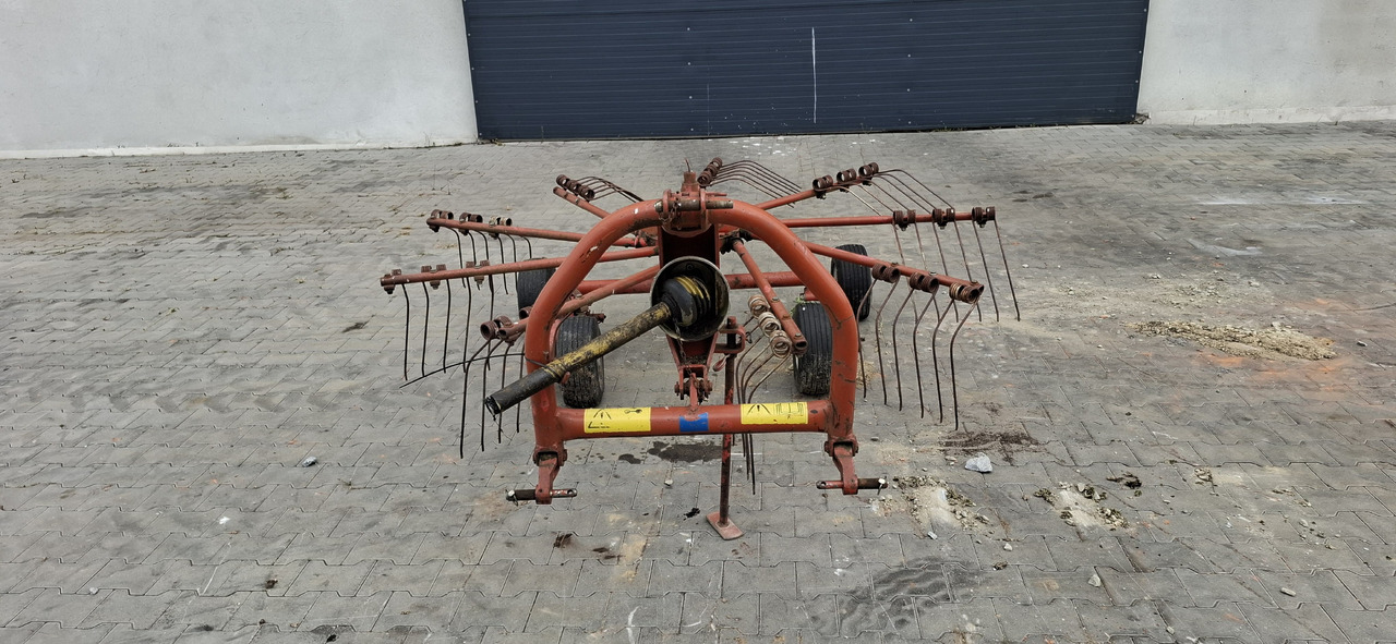 KUHN GA 300 GM - Ot toplama tırmığı: fotoğraf 3 KUHN GA 300 GM - Ot toplama tırmığı: fotoğraf 3