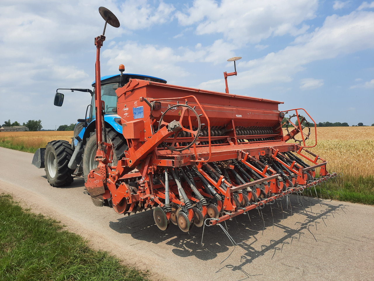 KUHN HR4003D INTEGRA 4000 - Kombine ekim makinesi: fotoğraf 1 KUHN HR4003D INTEGRA 4000 - Kombine ekim makinesi: fotoğraf 1