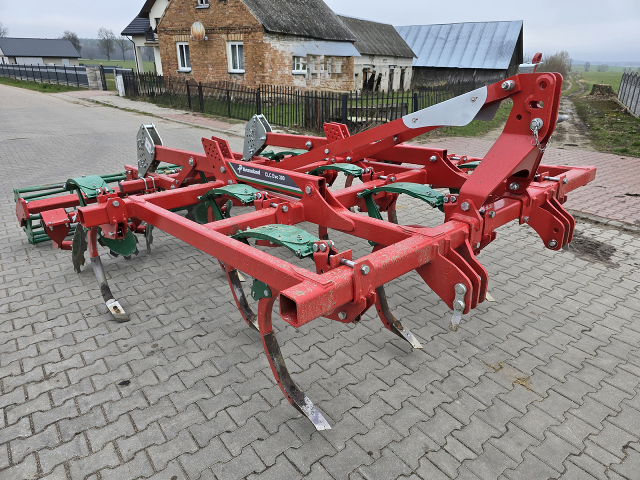 KVERNELAND CLC Evo 300 - Tırmık: fotoğraf 1 KVERNELAND CLC Evo 300 - Tırmık: fotoğraf 1
