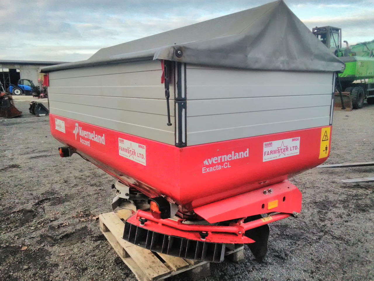 KVERNELAND EXACTA – CL - Gübre serpme makinesi: fotoğraf 2 KVERNELAND EXACTA – CL - Gübre serpme makinesi: fotoğraf 2