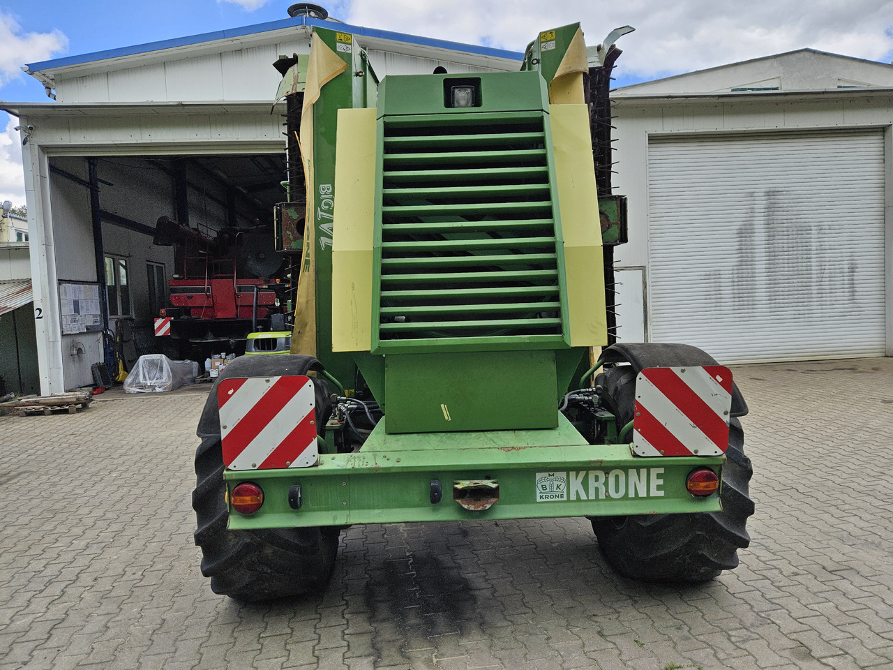 Krone Big M - Çayır biçme makinesi: fotoğraf 4 Krone Big M - Çayır biçme makinesi: fotoğraf 4