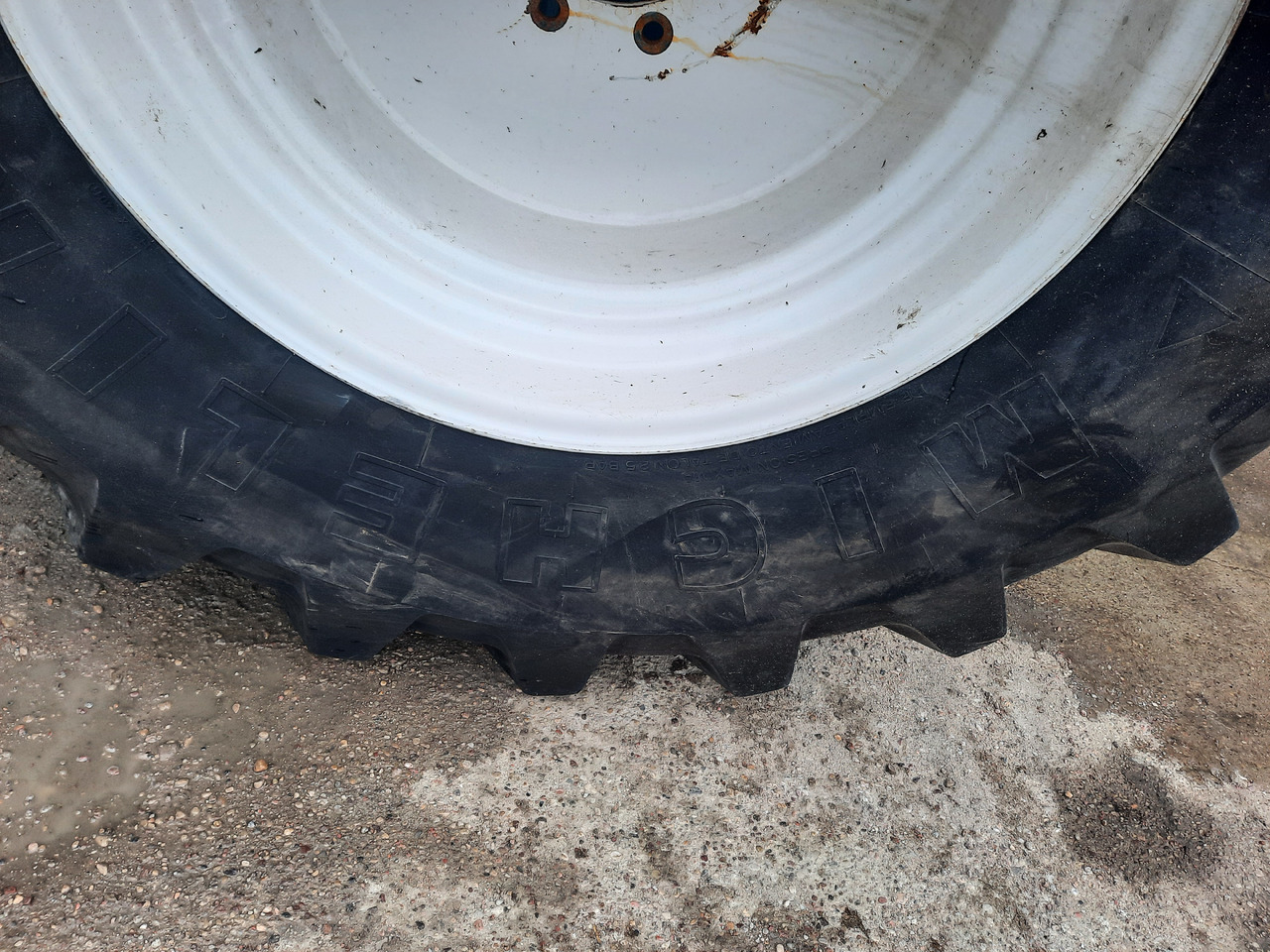 MICHELIN 650/75 R32 - Komple tekerlek - Tarım araçları: fotoğraf 3 MICHELIN 650/75 R32 - Komple tekerlek - Tarım araçları: fotoğraf 3